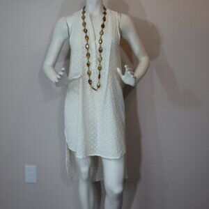 Anthropologie HD in Paris Sheer Tunic lace in cream color  sleeveles  size small